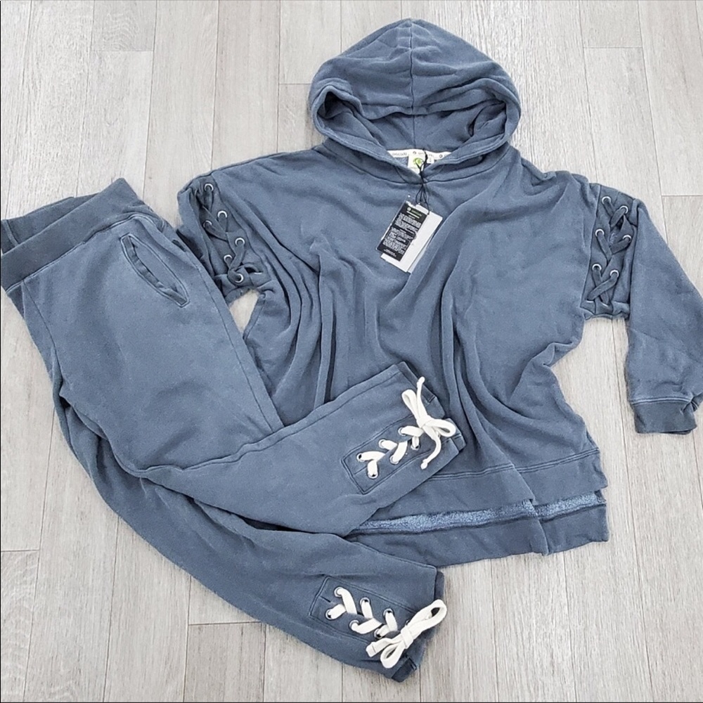 Avocado hoodie and jogger set! - Picture 7 of 14